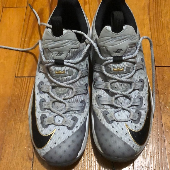 Lebron 13 Low - Picture 5 of 5